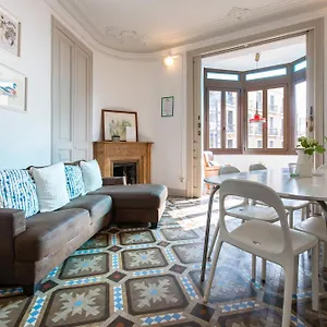 B21-apartamento Modernista Grupos Apartment
